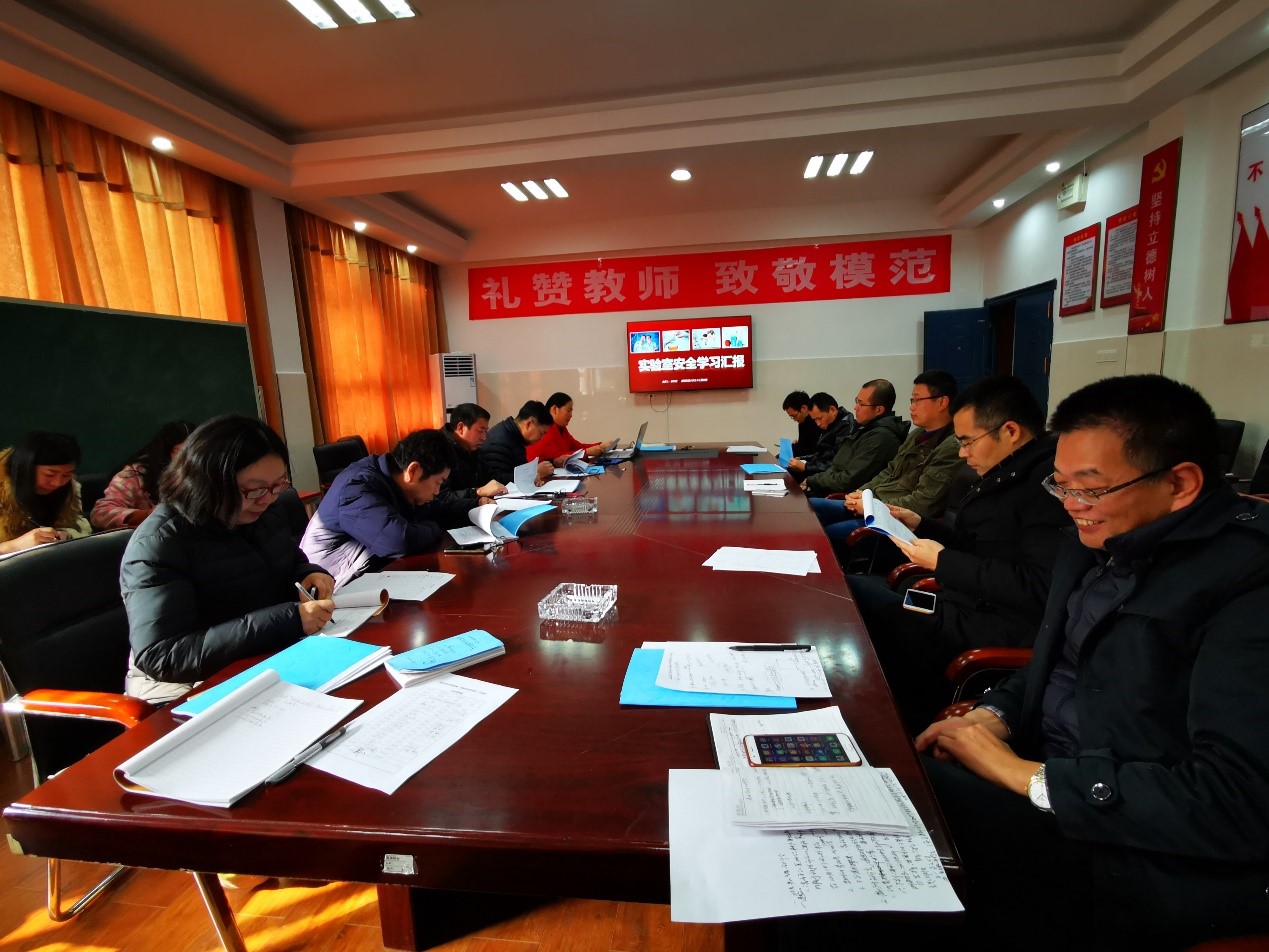 33e5799d4b0c453dbc48118d4729ac3b.jpg 33e5799d4b0c453dbc48118d4729ac3b.jpg