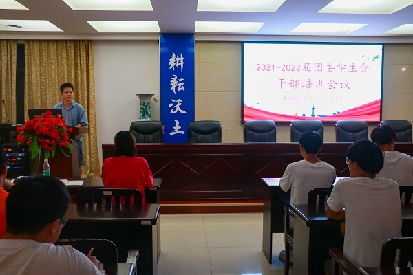 e8df51744fa24714a90512569372e6bf.jpg IMG_9935.jpg