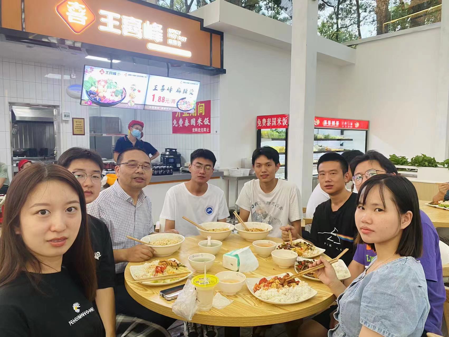 78b14bf55b804e9e9f5f882bd387bb90.jpg 78b14bf55b804e9e9f5f882bd387bb90.jpg