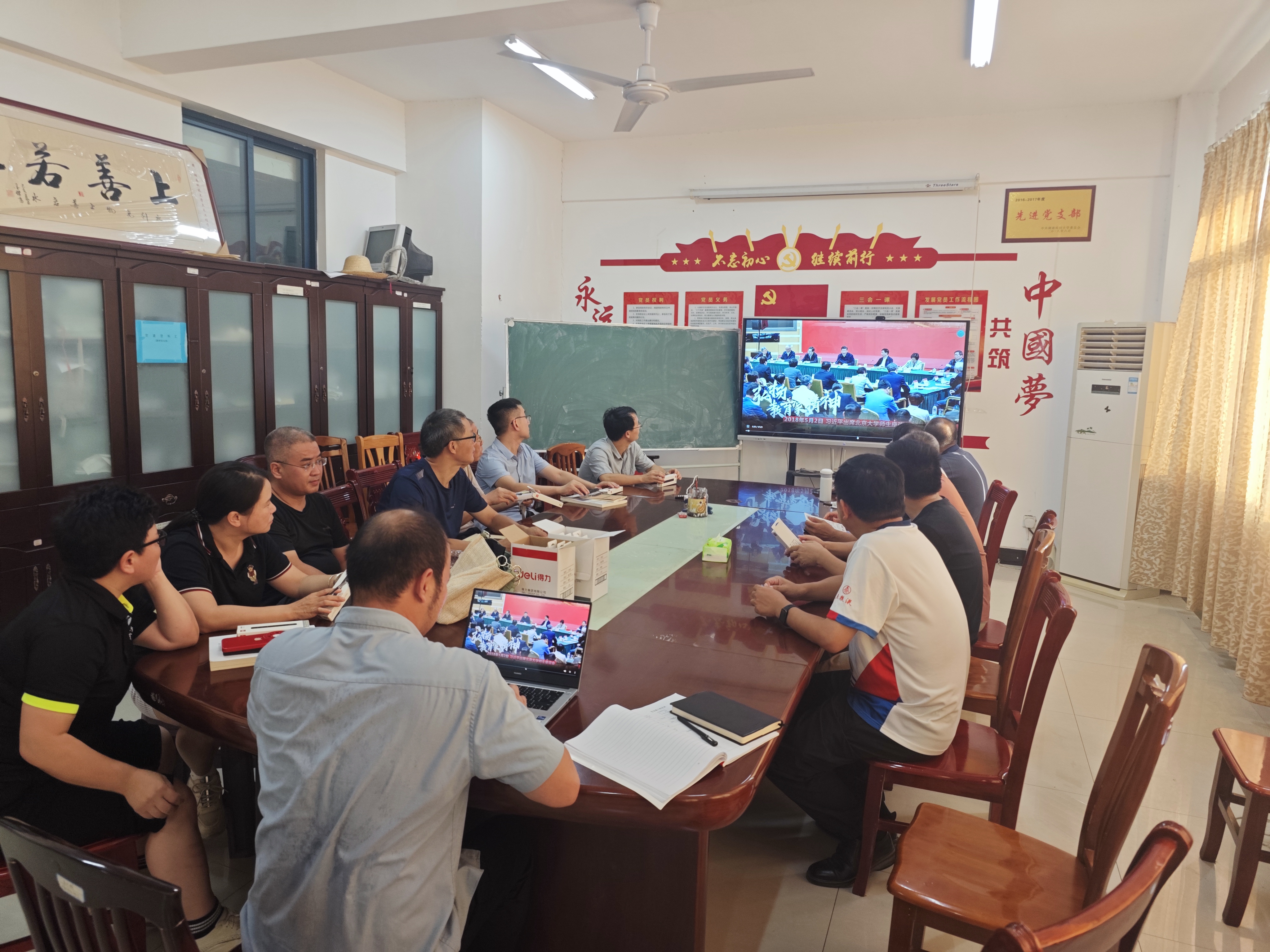 5e7f97ca027a48408002fe4d33efa096.jpg 5e7f97ca027a48408002fe4d33efa096.jpg