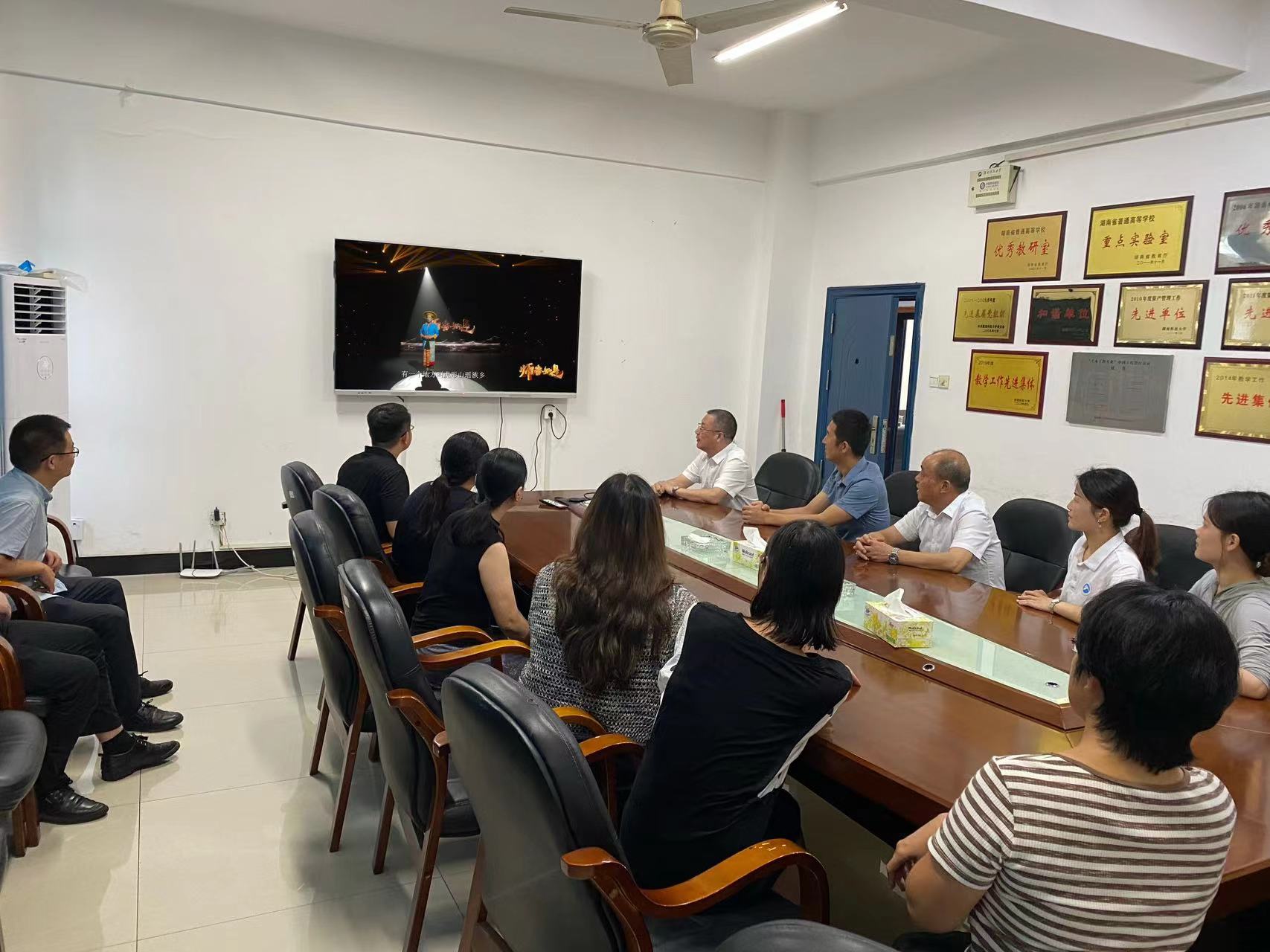 92e4710a30c14f03b61f2b351cee2b6a.jpg 92e4710a30c14f03b61f2b351cee2b6a.jpg